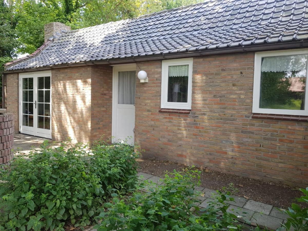 Het Karnhuis Schoondijke Bagian luar foto